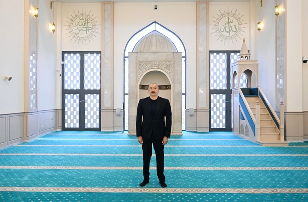 Hadrut qəsəbəsində inşa edilmiş məscidin açılışı olub