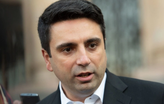 Simonyan 44 günlük müharibədən danışdı: "Cəhənnəmdə idim, dedim, gedib kiminsə ayağına yıxılmalıyam"