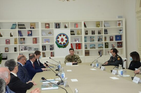 Bakı Şəhər İcra Hakimiyyətində "Böyük qayıdış" kitabının təqdimatı keçirilib