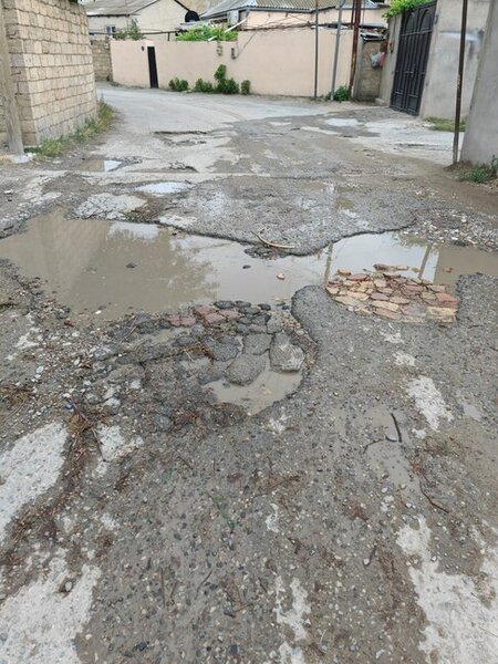 Bərbad yollar Sumqayıt sakinlərini BOĞAZA YIĞIB: Qurumlar niyə FİKİR VERMİR? - ŞİKAYƏT