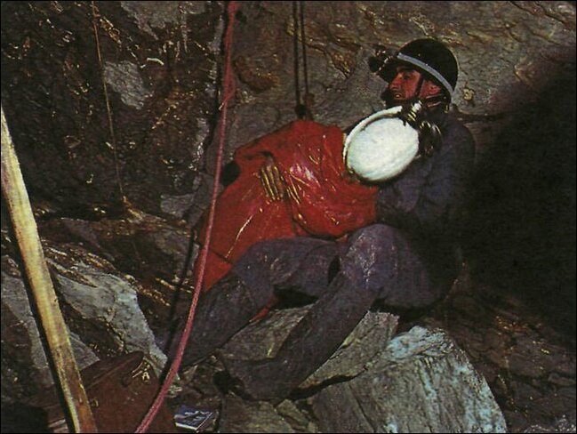 Zamanı dayandıran alim: 134 metr dərinlikdə, 180 gün qaranlıqda psixoloji sınaq (FOTO)