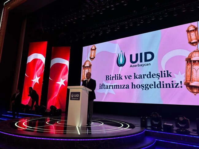 Bakıda Beynəlxalq Demokratlar Birliyinin (UID) Azərbaycan nümayəndəliyinin təşkilatçılığı ilə iftar süfrəsi açılıb - FOTOLAR