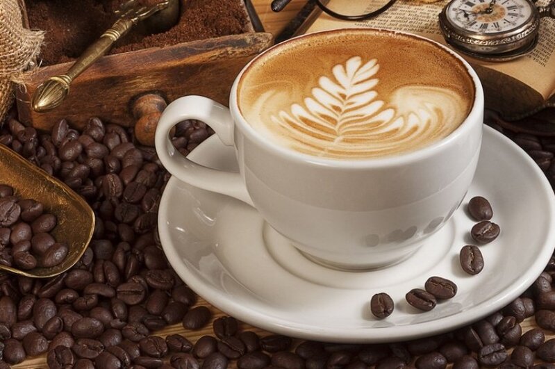 Alimlər: Siqaret və qəhvə artritin inkişafı riskini artırır