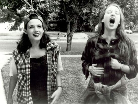 Çox sevdiyi anasını niyə öldürdü? - 111 il həbs cəzası alan yeniyetmənin CİNAYƏT DOSYESİ