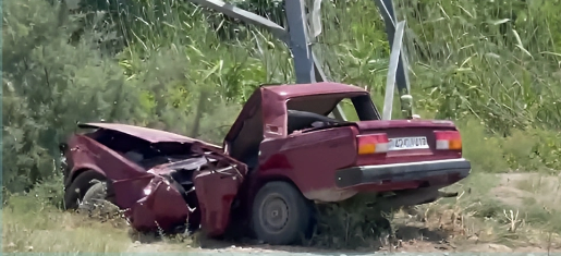 Bakı-Qazax yolunda avtomobil işıq dirəyinə çırpıldı: Xəsarət alan var