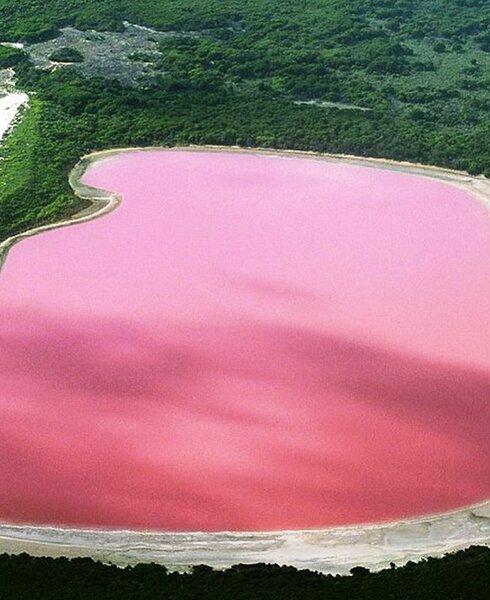 Bu göl insanı sanki nağıllar aləminə aparır - FOTO