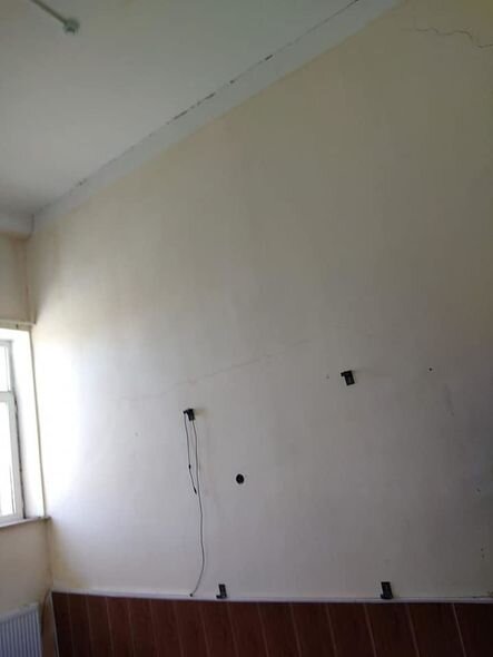 Bakıda qəzalı vəziyyətə düşən məktəb bağlandı - FOTO