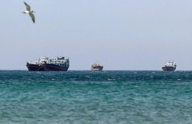 İran Hörmüz boğazından keçmək istəyən Pakistan gəmilərinə yaşıl işıq yandırdı