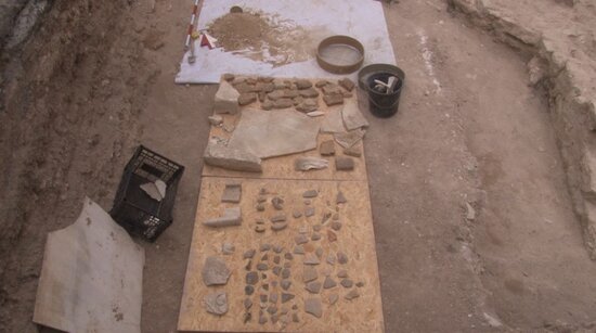 Torpağı qazarkən sandıq tapdı - İçinə baxanda İNANMADI: Sən demə illər əvvəl... / FOTOLAR