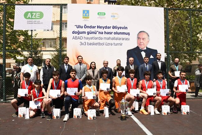 Paytaxtın abad məhəllələrində basketbol yarışları başa çatıb