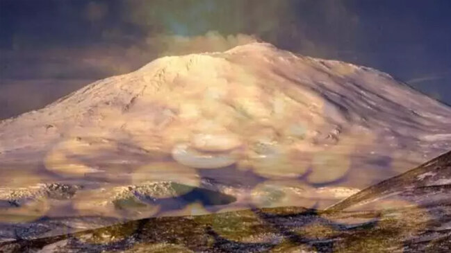 Havaya sərvət səpir: Hər gün 6000 dollar dəyərində qızıl püskürür