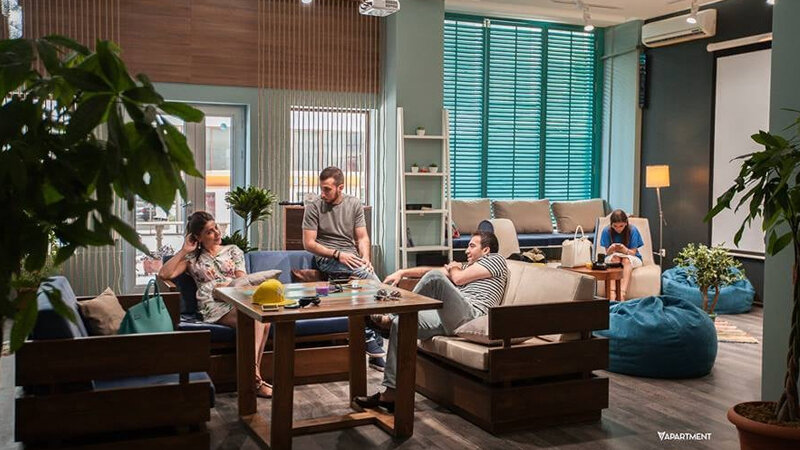 Bakıda "Mafiya" oyununa görə dava: Bir nəfərin qolu sındı