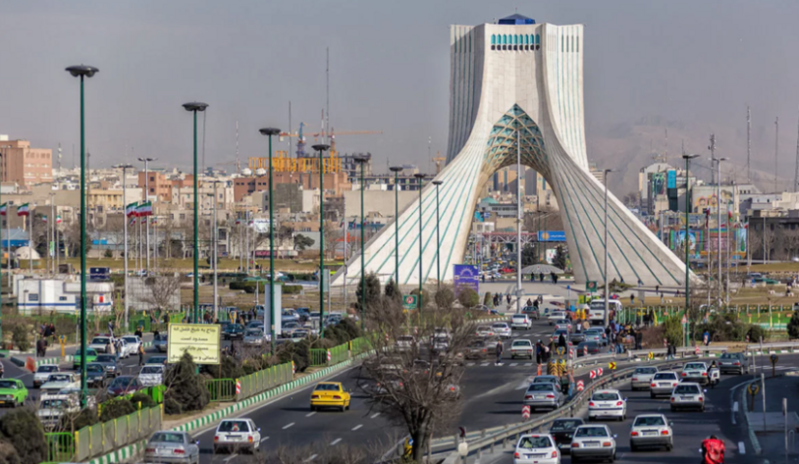 Tehranın hava məkanı qapadıldı: Müharibə başladı!