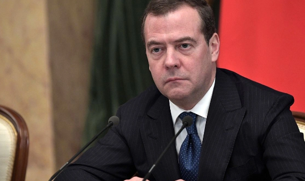 Medvedev: "Bayden çox dəhşətli pis işlər görə bilər"