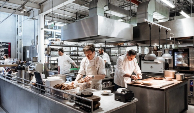 Lüks görünüş, antisanitar mətbəx: Bakı restoranlarının qaranlıq üzü