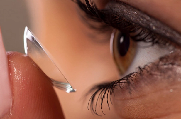 Qaranlıqda görməyə imkan verən kontakt linzalar hazırlandı