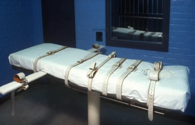 36 il əvvəl arvadını və uşaqlarını öldürən ata EDAM OLUNDU