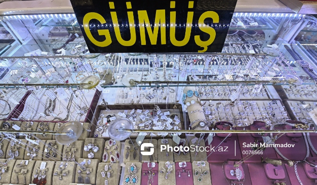 Gümüş bahalaşmaqda davam edir