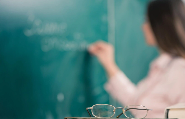 Xarici ölkədə Azərbaycan dili müəllimi axtarılır