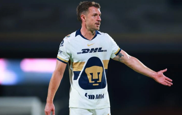 Məşhur futbolçunun iti itdi, tapana 20 min dollar mükafat ayırdı