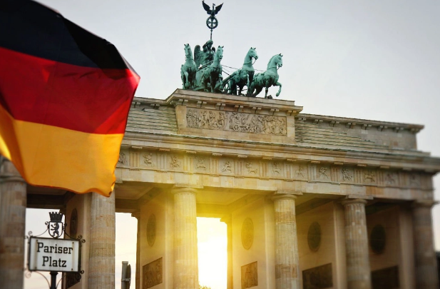 Berlində fövqəladə vəziyyət elan edildi