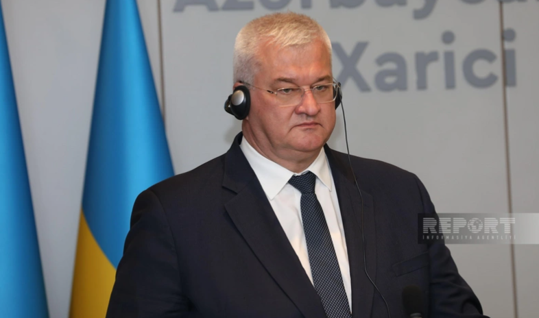 Andrey Sibiqa: Zelenski və Putin mürəkkəb məsələləri razılaşdırmaq üçün şəxsən görüşməlidirlər