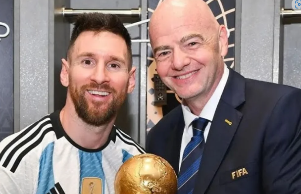 FIFA prezidentindən Messiyə mesaj: "Sən qeyri-mümkünü mümkün edirsən"
