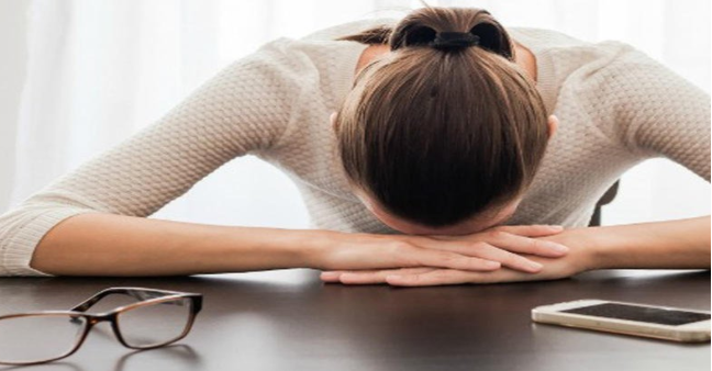 "Emosional keylik çox zaman psixikanın həddindən artıq yüklənməyə qarşı müdafiə reaksiyasıdır" - AÇIQLAMA