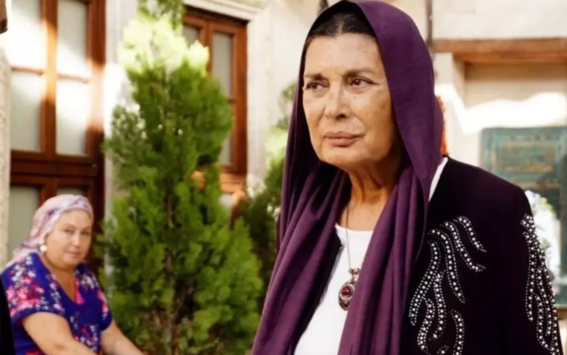 Tanınmış aktrisa avtomobil qəzası keçirdi - FOTO