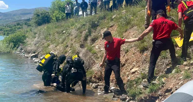 İtkin düşən şəxsin meyiti çaydan tapıldı