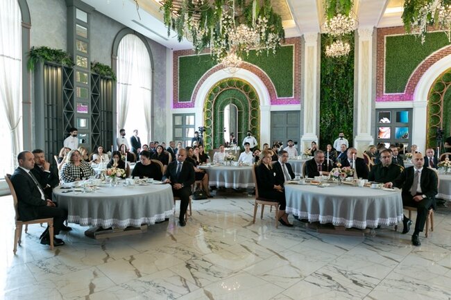 Nərimanov rayonunda Zərifə xanımın xatirəsi anıldı - FOTOLAR