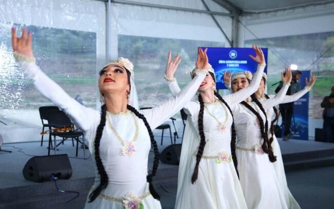 Zəfər Qurultayı ilə bağlı konsert proqramı keçirilir - FOTOLAR