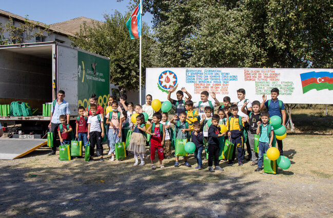 "OBA" marketlər şəbəkəsi xalqımızı təbrik edir – VİDEO