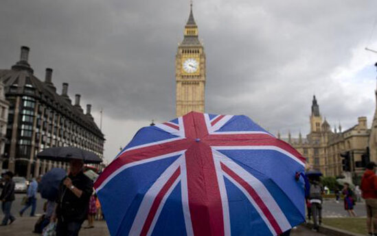 Britaniya limanlarını Rusiya gəmiləri üçün bağladı