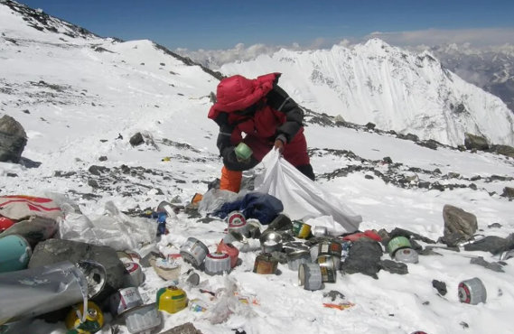 Everesti fəth etmək istəyən alpinistlərə YENİ QAYDA