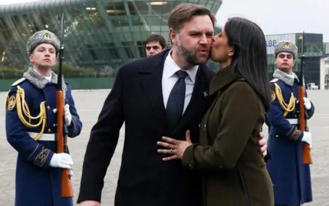 Venslə xanımının Bakıdakı bu fotosu gündəm oldu