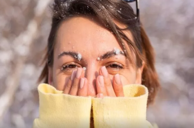 Niyə gözlər soyuqda sulanır? - Onu dayandırmağın yolları