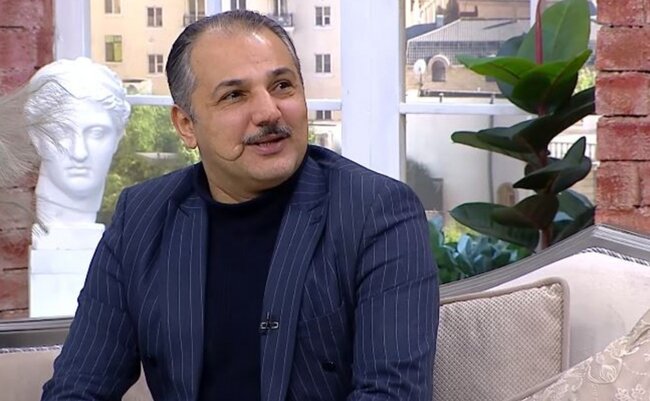 Vüqarın bu mahnılarına radioda qadağa qoyulub