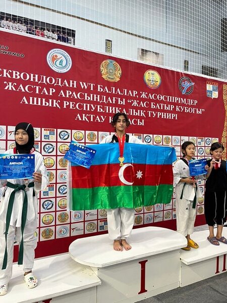 Azərbaycanlı gənc Taekvondoçular Qazaxıstanda 18 medal qazandı