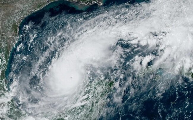 Dominikan "Erin" qasırğası təhlükəsi barədə xəbərdarlıq edib