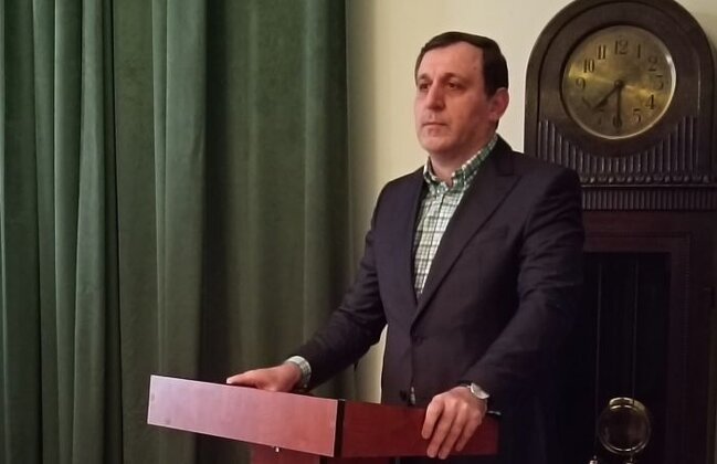 Şahmat və Din: Qadağa mifi, zəkanın mənəvi coğrafiyası - Adəm İsmayıl BAKUVİ