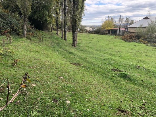 Qəbələ rayon Vəndam kəndində torpaq sahəsi satılır!