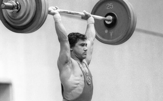 Olimpiya çempionu vəfat etdi