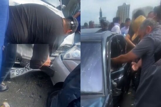 "Maşın bazarı"nda üç avtomobil toqquşdu - VİDEO