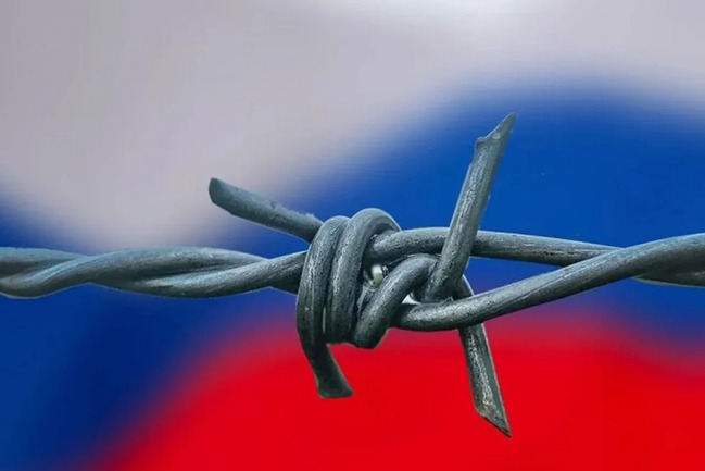 Ukrayna "kölgə donanması"nın 225 kapitanına və 44 Rusiya şirkətinə qarşı sanksiyalar tətbiq edib