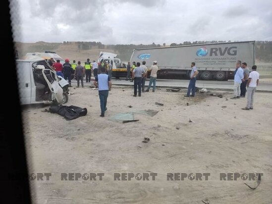 Bakı-Quba yolunda TIR-ın iştirakı ilə qəza: İki nəfər öldü - YENİLƏNİB + FOTO