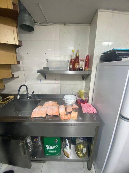 "Sushi Club" nöqsanlara görə bağlandı - Fotolar