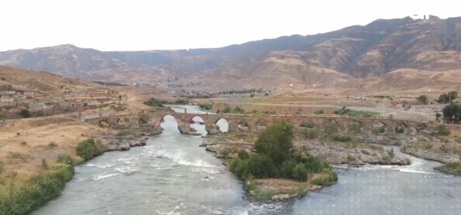 Təbriz bayraq qaldırıb!