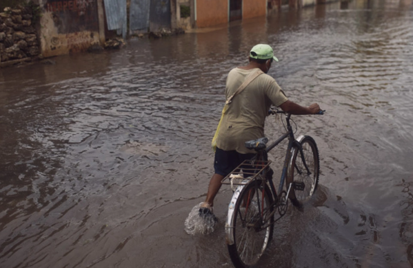 Meksikada daşqınlar və sürüşmələr nəticəsində 30-dan çox adam həlak olub