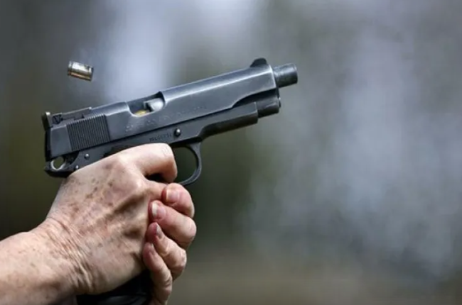 14 yaşlı oğlan atasını öldürdü